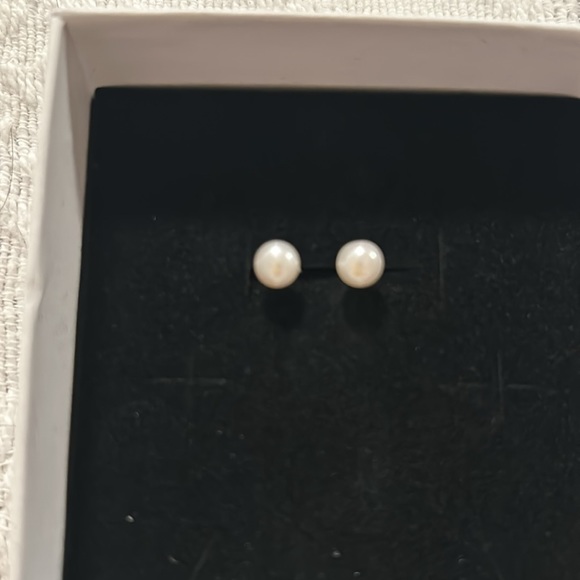 Pearl Earrings - Picture 2 of 2